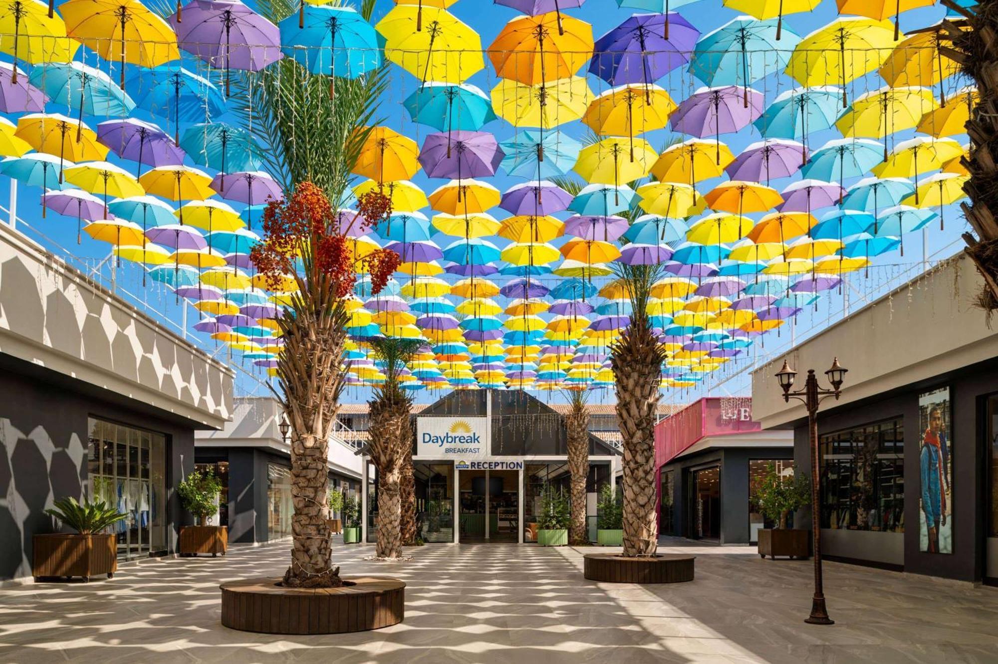 Days Inn By Wyndham Alanya Exterior foto